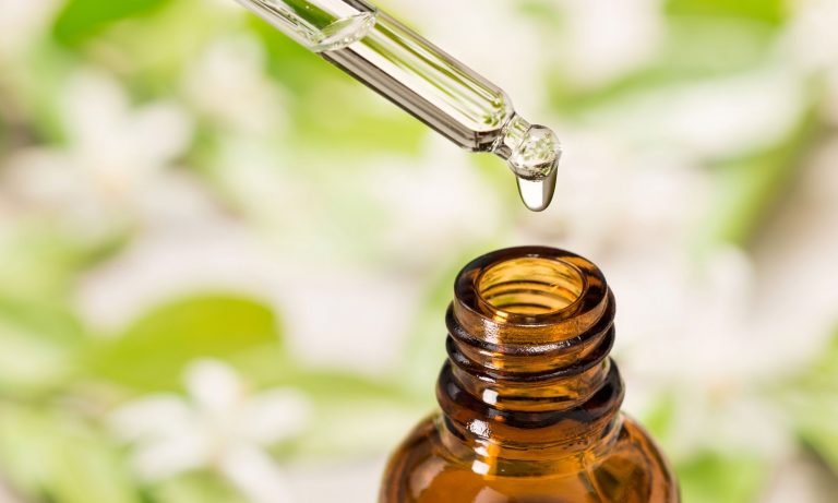 Everything Guide to Essential Oils