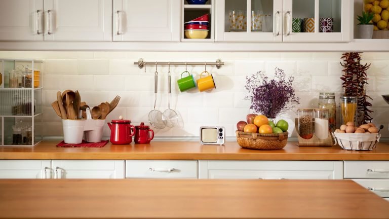 How to Set Up the Perfect Homesteading Kitchen: Essentials for Busy Moms